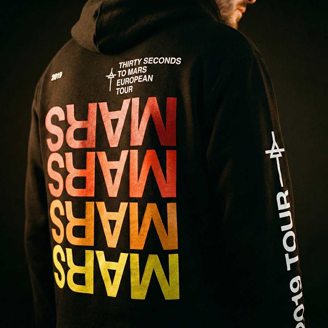 tour-sweatshirt-1